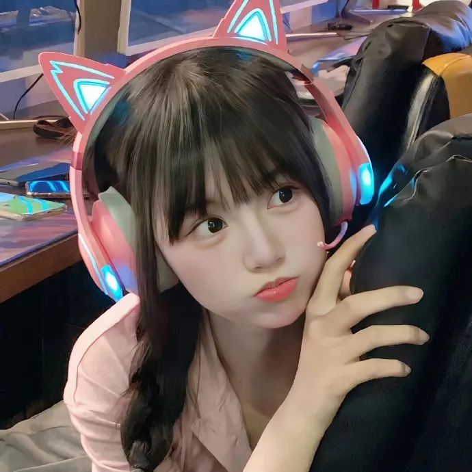 【一镜到底神作】《超越无限两分钟》超清版：极低成本却玩转时间循环，构思绝妙的科幻喜剧