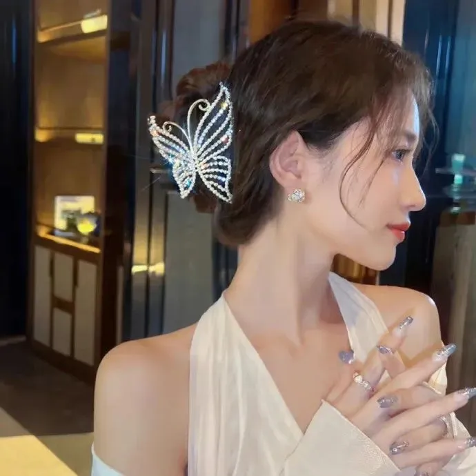 【真实绝症改编】《余命10年》小松菜奈坂口健太郎：得知自己只剩十年寿命，她决定不谈恋爱，却偏偏遇见了他
